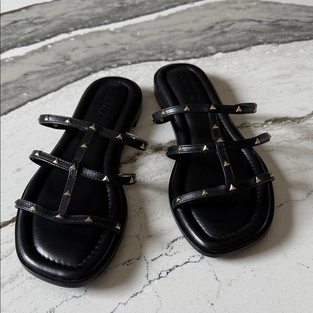 Lydia Sandal in Black